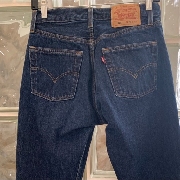 Vintage Levi’s 501’s button up jeans. Size 28x32. - Picture 5 of 10